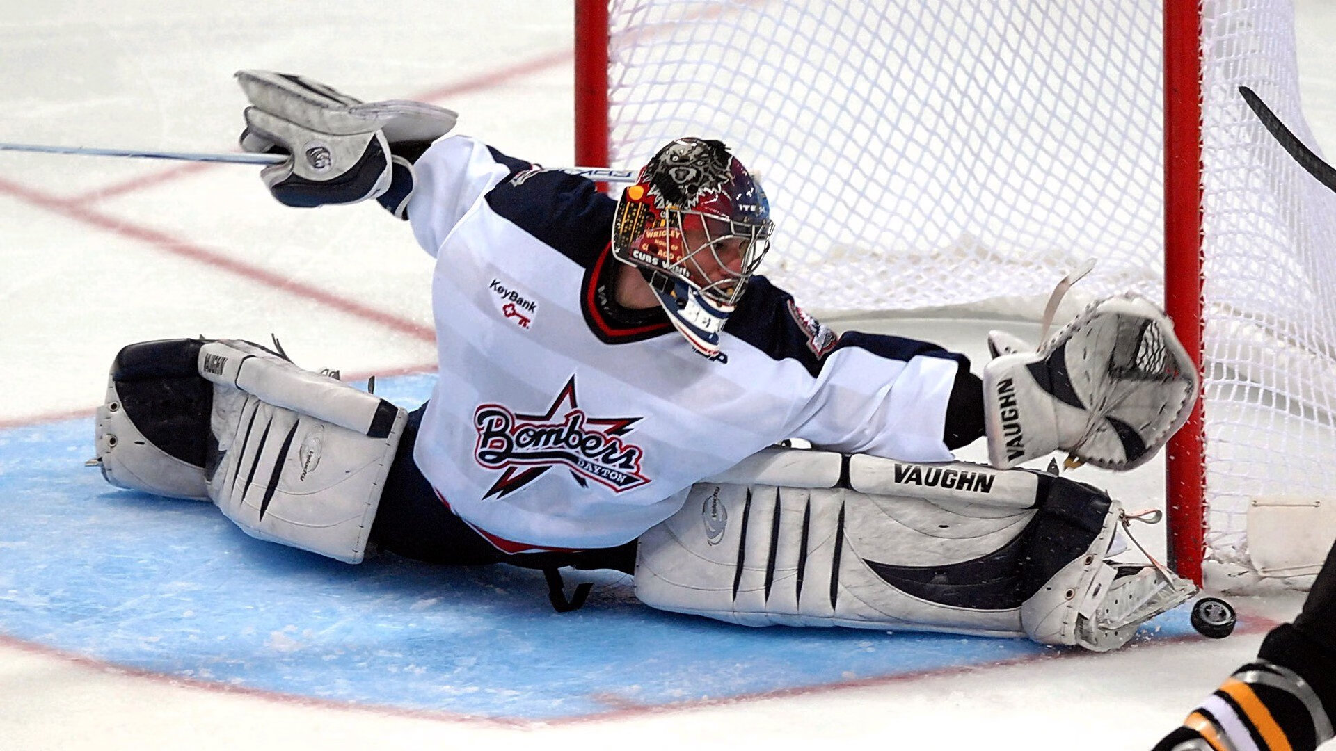 “基层青训项目在全国多地铺开,普及全民足球运动”,足球青训改革