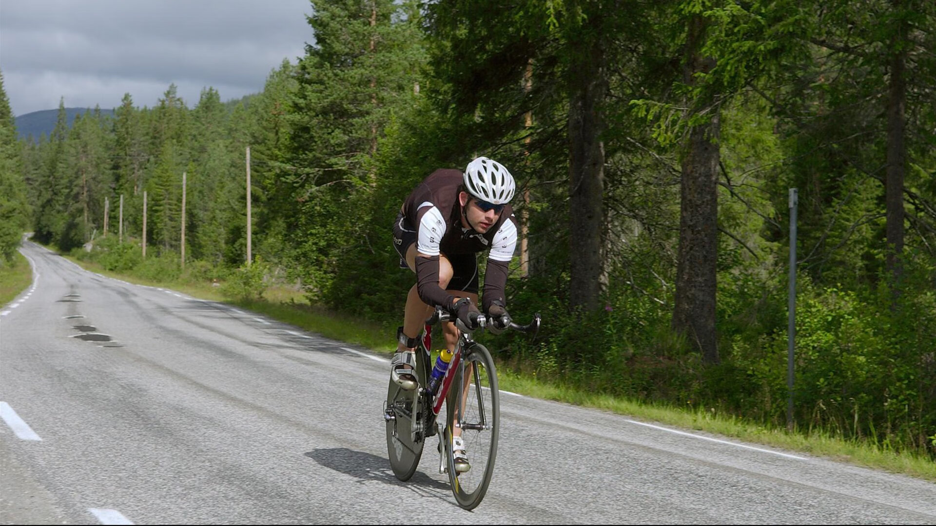 库里:无尽“远射”让联盟为之惊叹!,库里无私