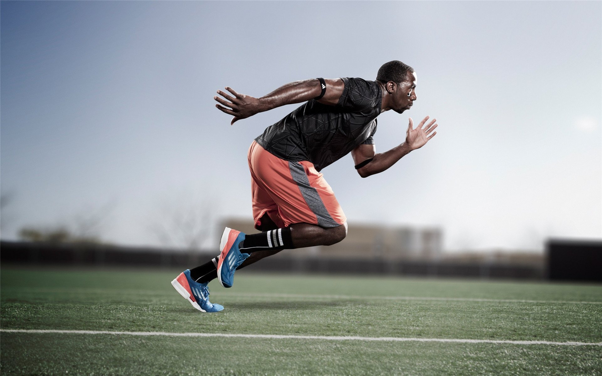 跨界设计:赛车外观的未来趋势,赛车创新设计理念