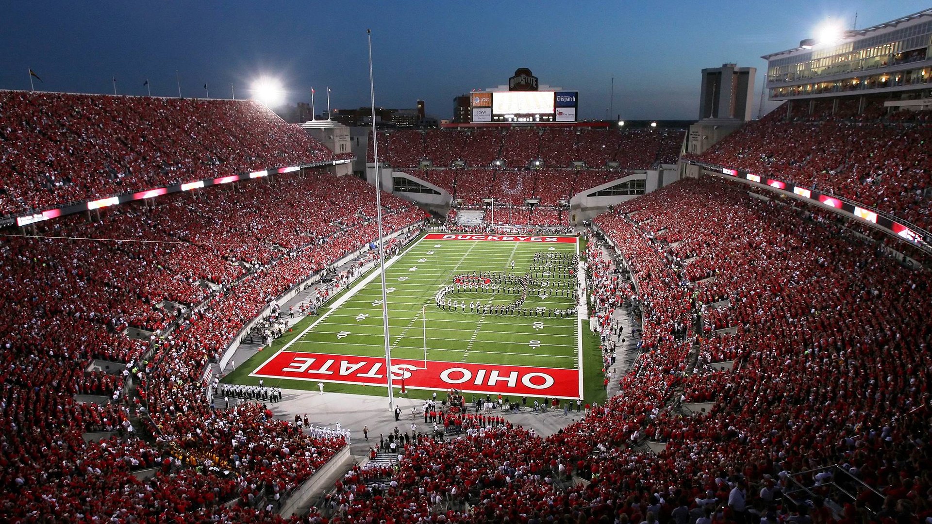 德甲焦点：冠军悬念加剧，拜仁还能稳居头把交椅？，拜仁几次德甲冠军